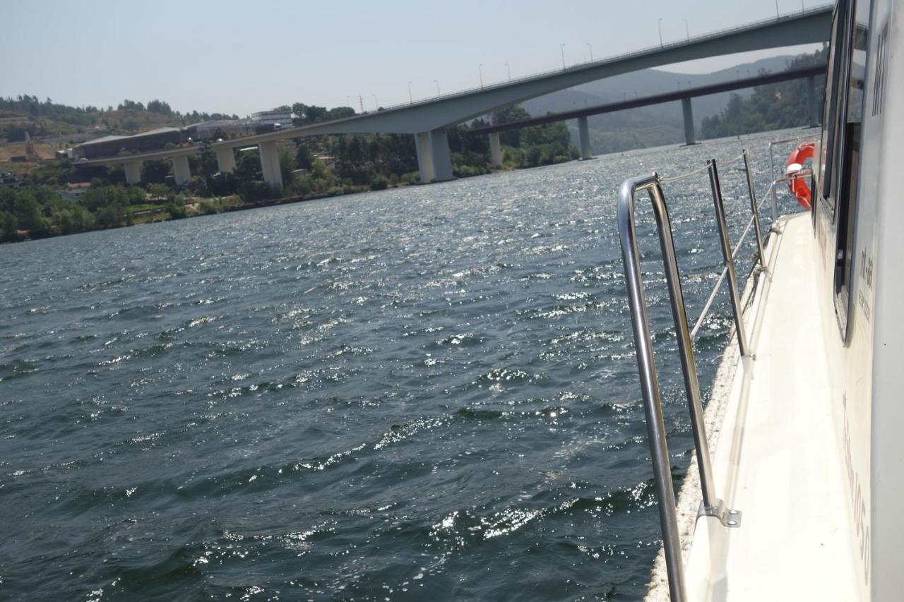 Douro Houseboats Hotell Marco de Canavezes Exteriör bild