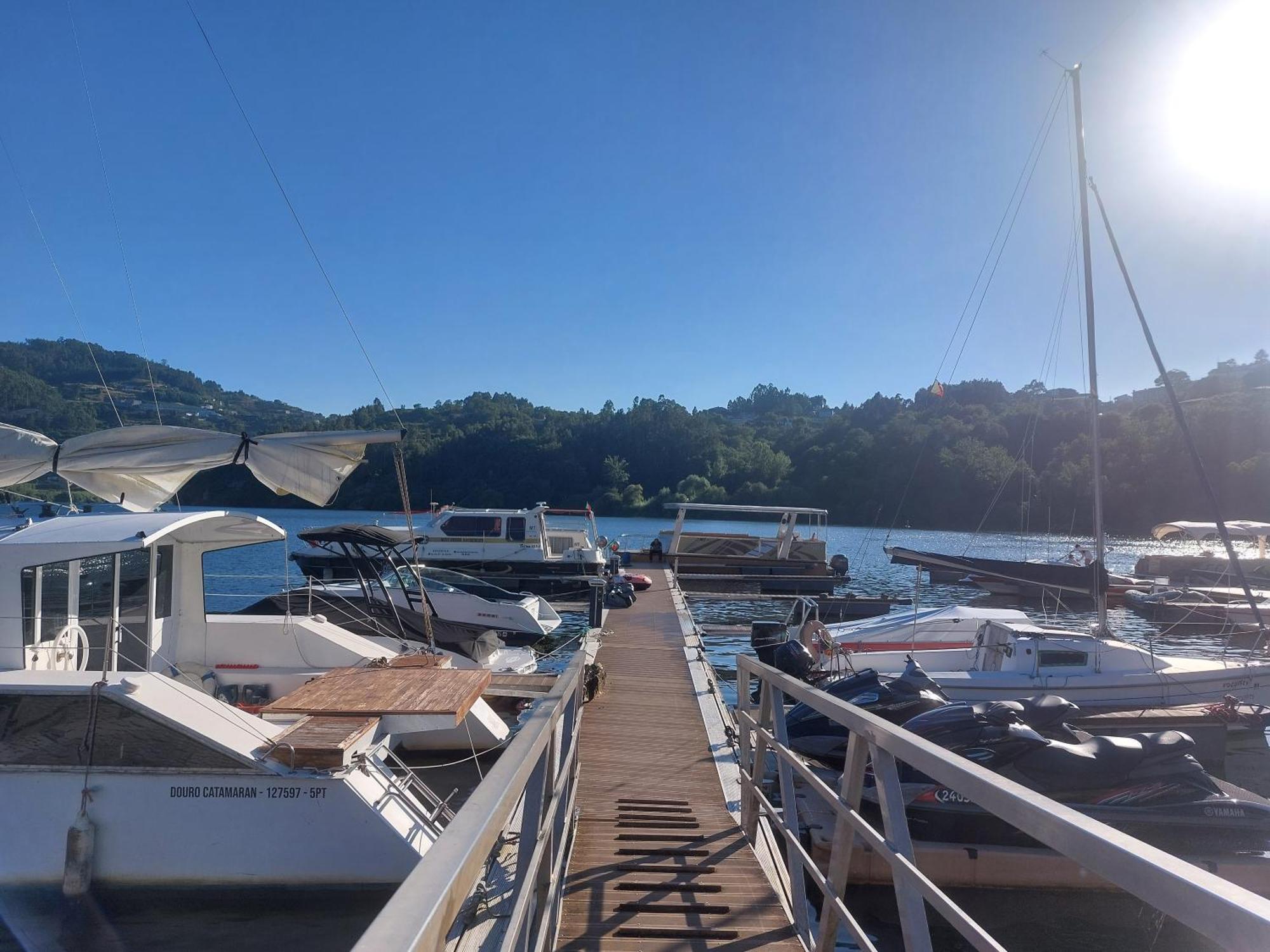 Douro Houseboats Hotell Marco de Canavezes Exteriör bild