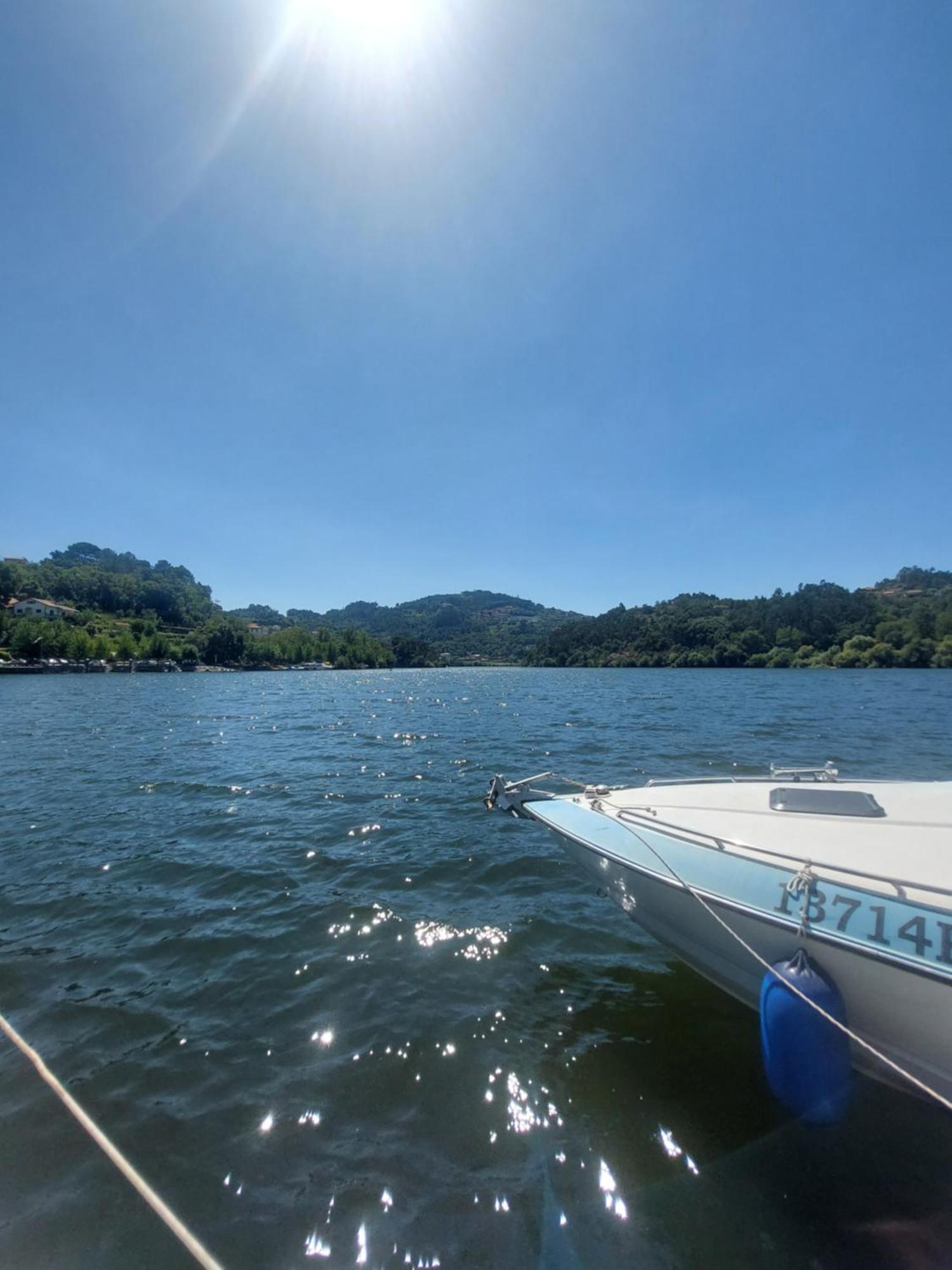 Douro Houseboats Hotell Marco de Canavezes Exteriör bild